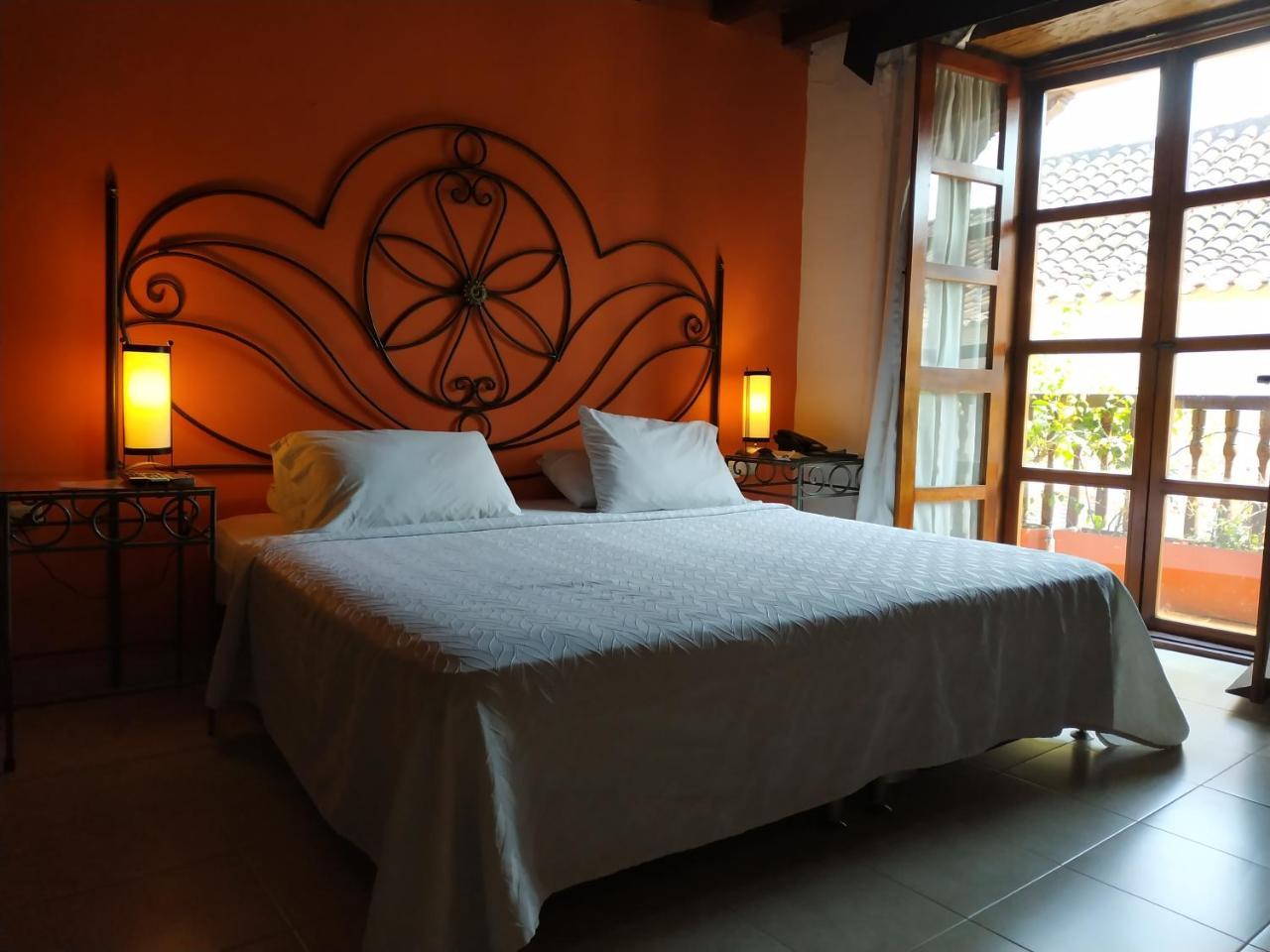 Casa India Catalina Hotel