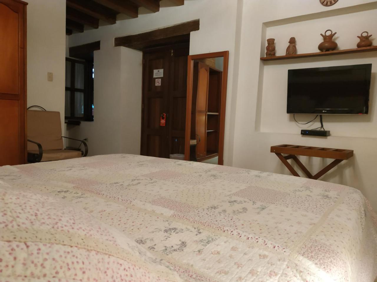 Casa India Catalina Hotel