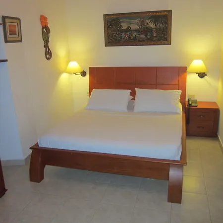 Casa India Catalina Hotel