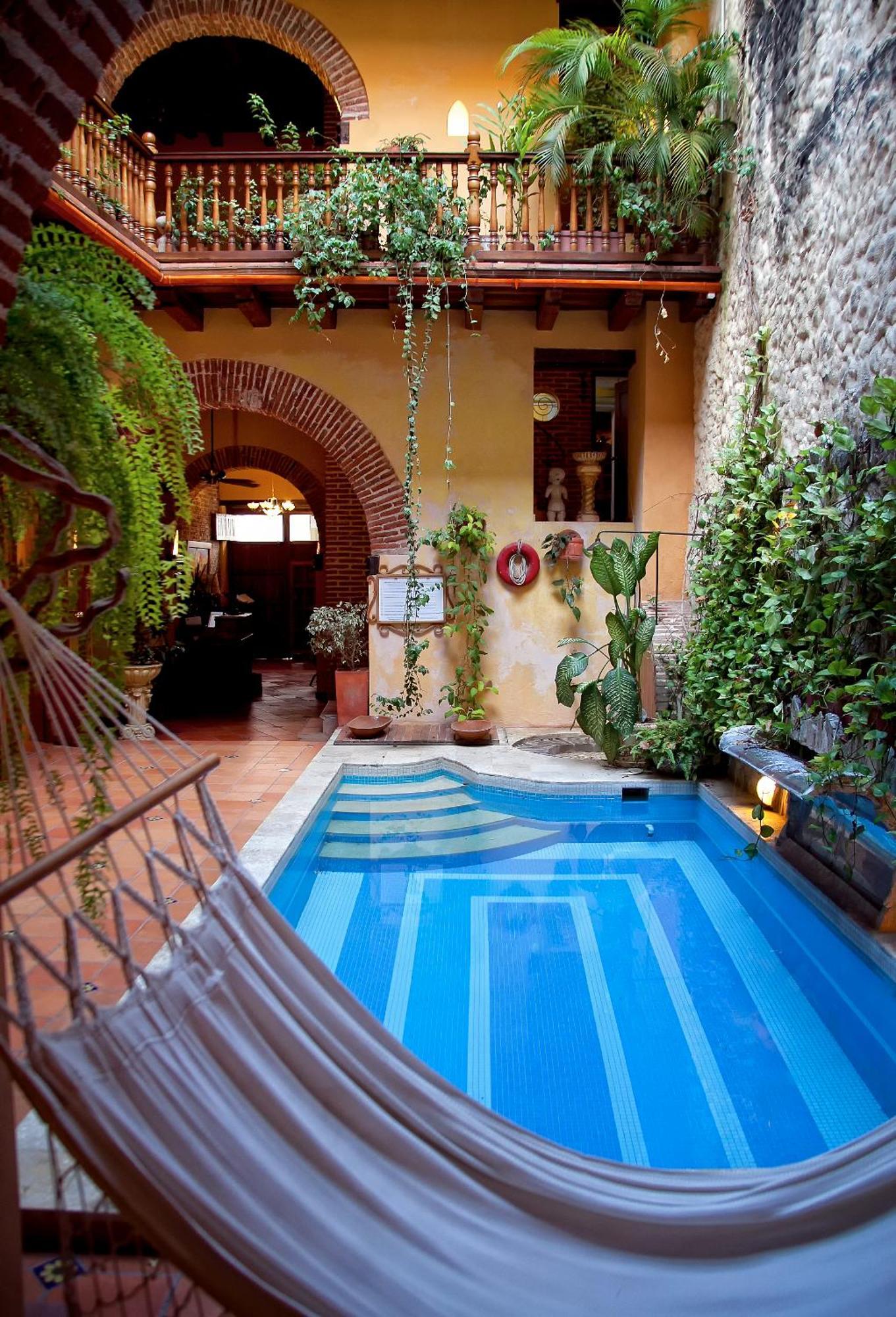 Casa India Catalina Hotel 3*