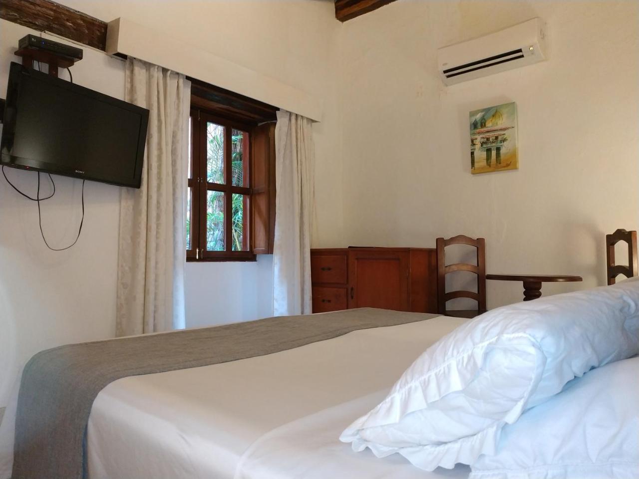 Casa India Catalina Hotel